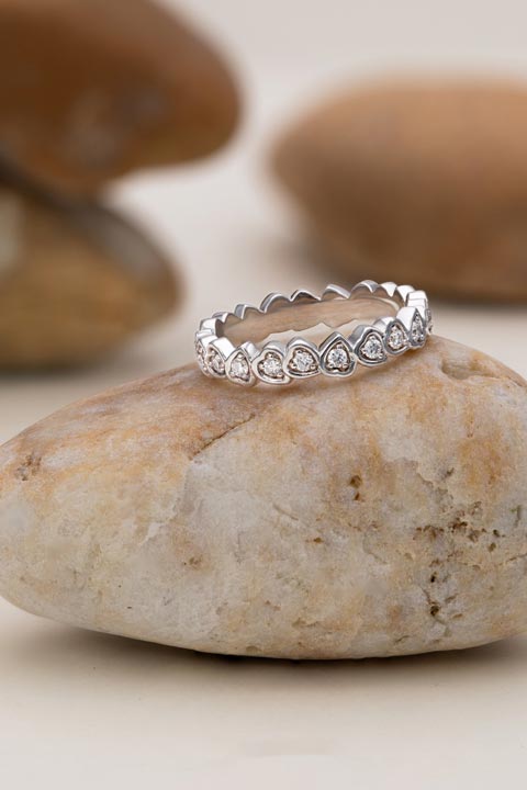 Gợi ý những mẫu trang sức kim cương cho nàng công sở - Giá chỉ từ 7.5 triệu đồng